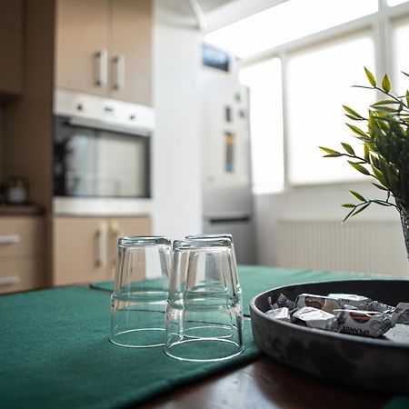 Henriett'S Cosy Place Satu Mare Exterior foto